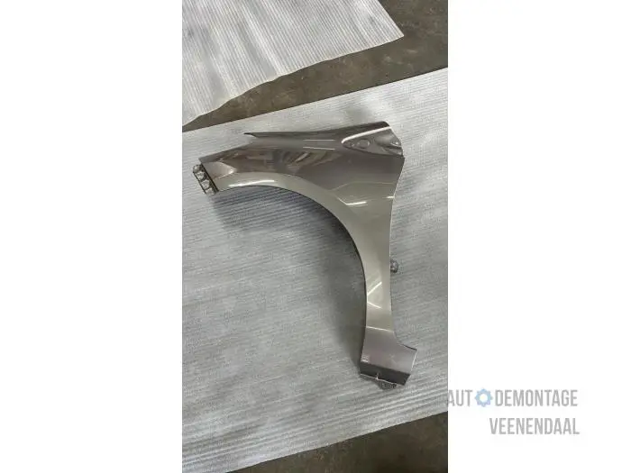 Front wing, left Toyota Yaris